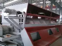 Self-cleaning rotary drum screen